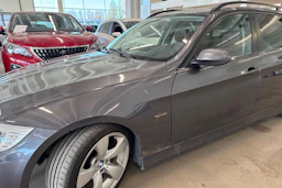 Harmaa BMW 320 2007 kuva 29.