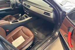 Harmaa BMW 320 2007 kuva 37.