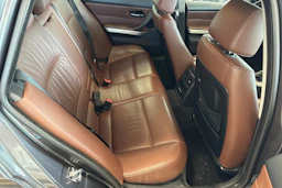 Harmaa BMW 320 2007 kuva 38.