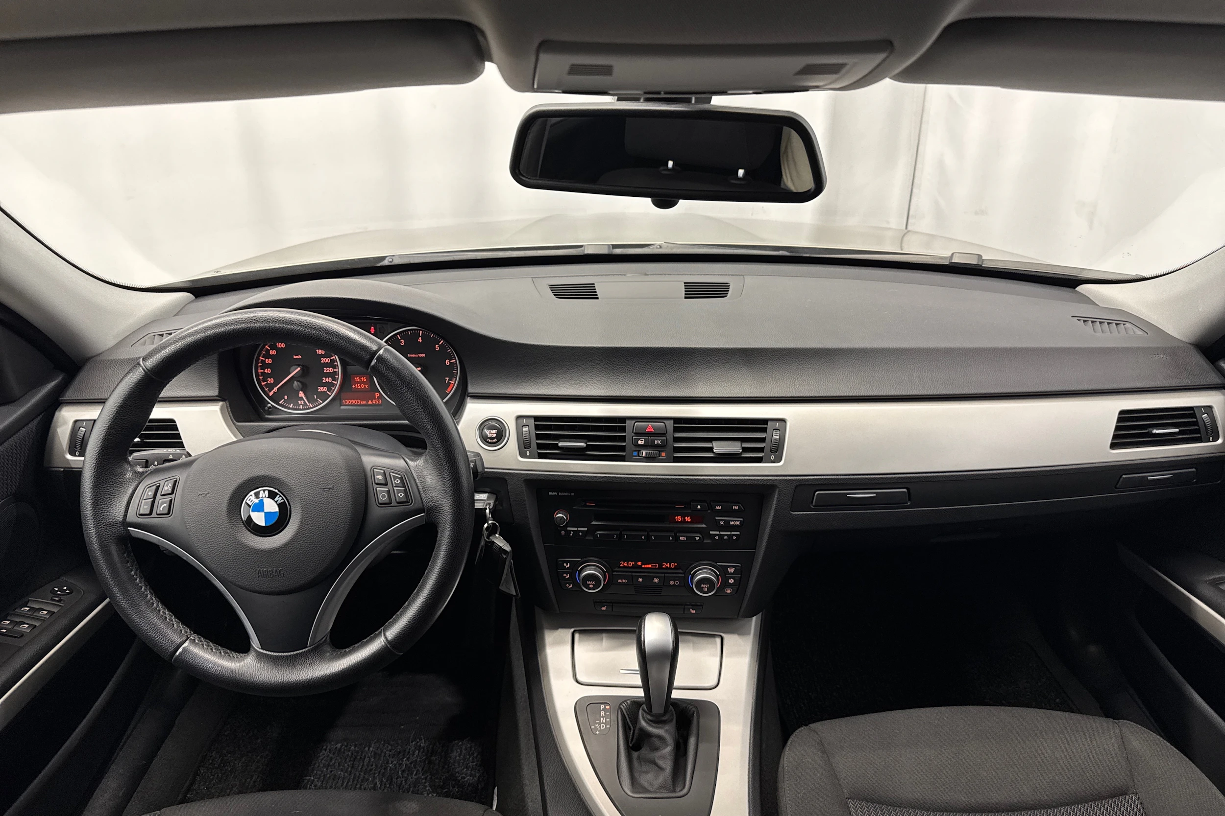 ruskea (beige) BMW 320 2009 kuva 11.