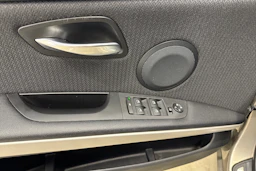 ruskea (beige) BMW 320 2009 kuva 13.