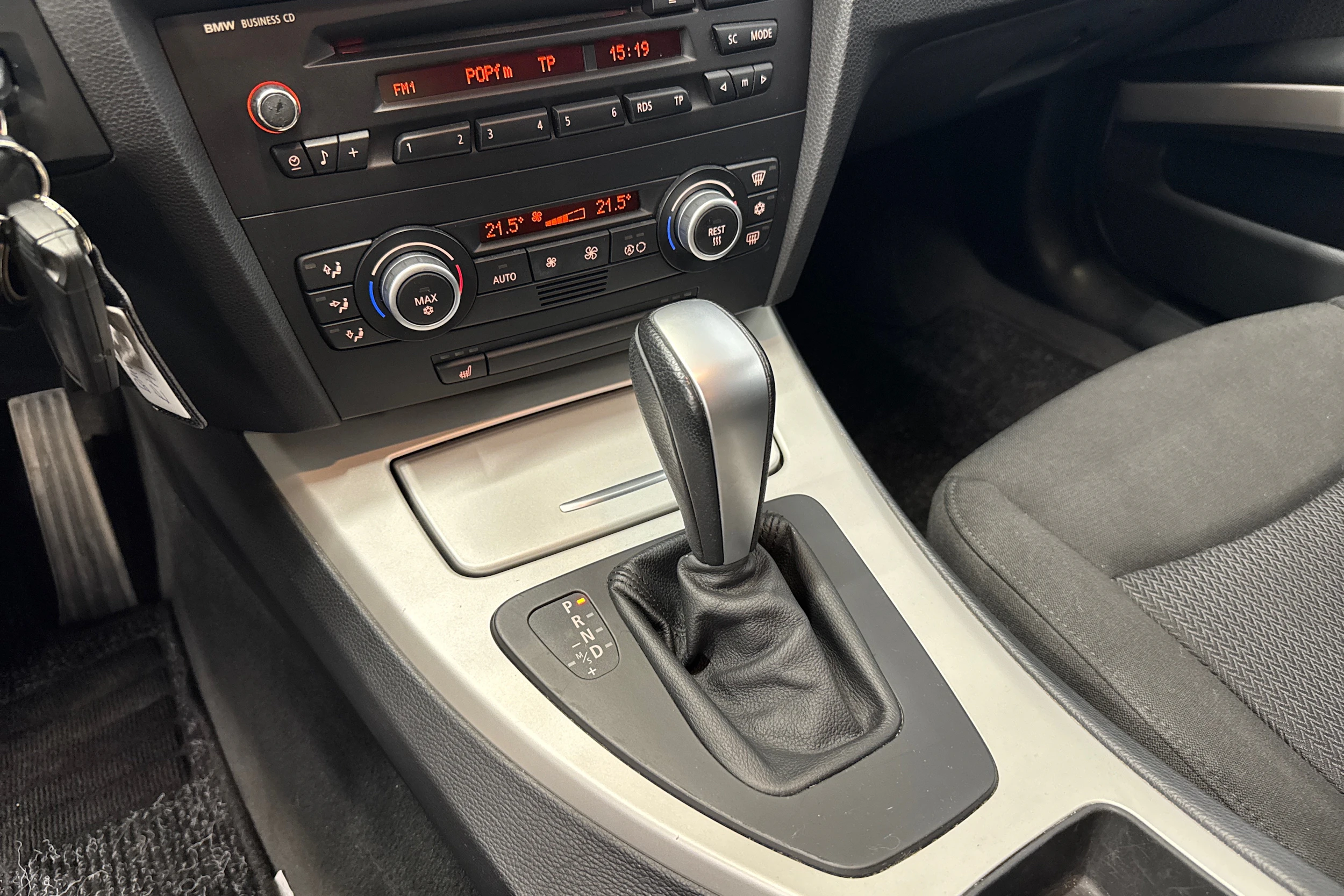 ruskea (beige) BMW 320 2009 kuva 14.