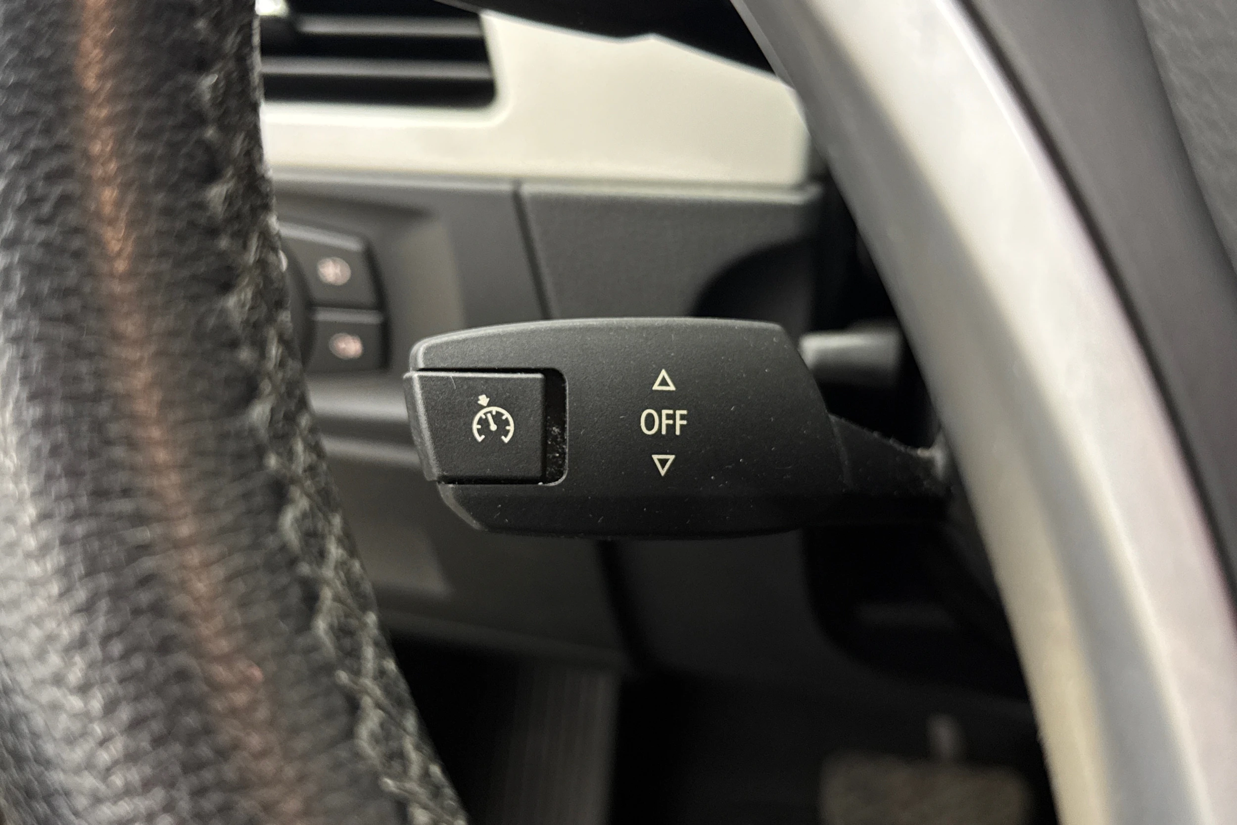 ruskea (beige) BMW 320 2009 kuva 18.