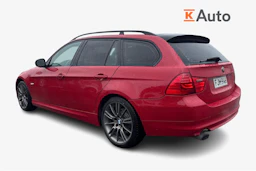 Punainen BMW 320 2009 kuva 2.
