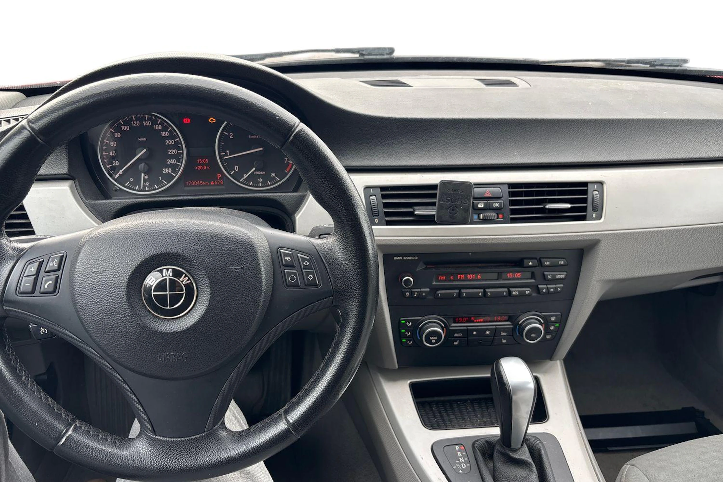 Punainen BMW 320 2009 kuva 7.