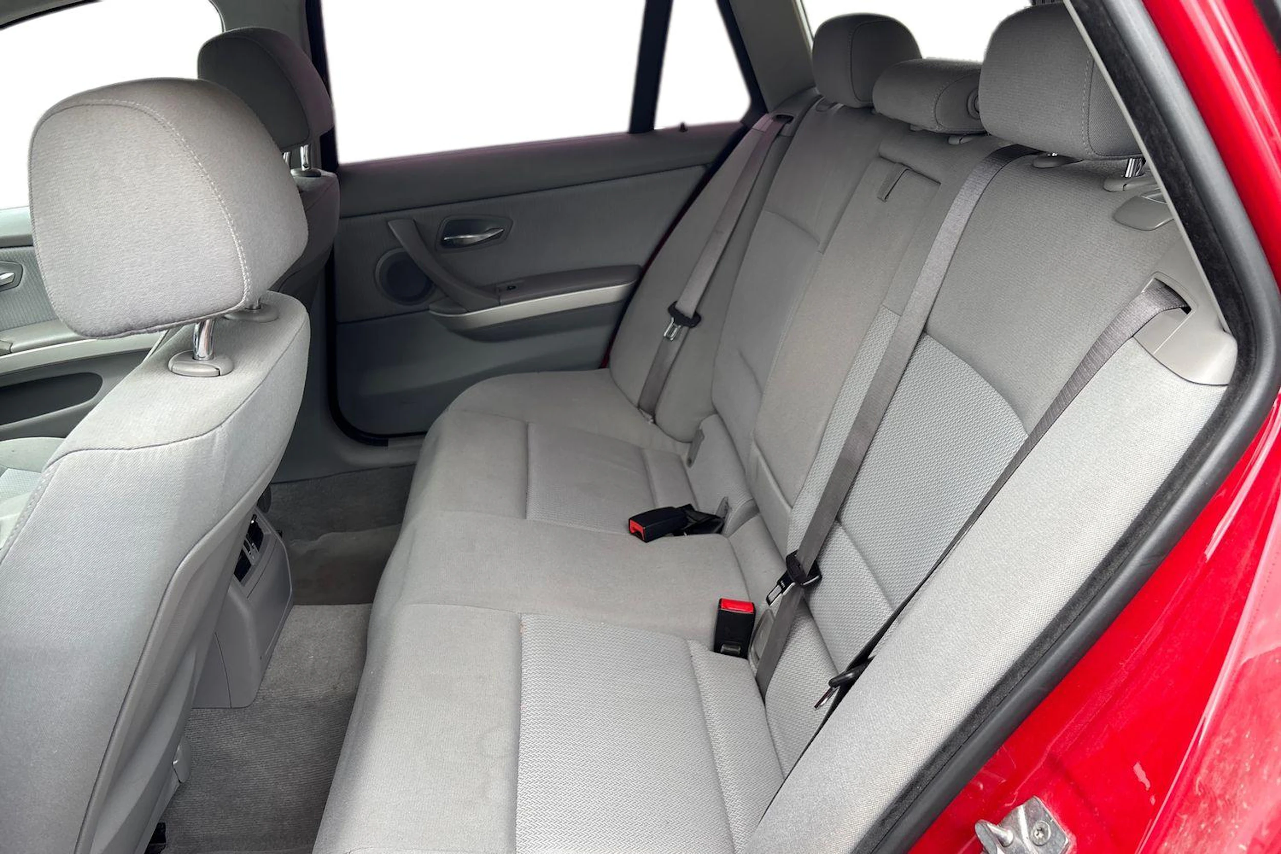 Punainen BMW 320 2009 kuva 8.