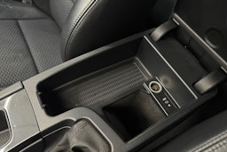 valkoinen BMW 320 2009 kuva 28.