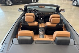 sininen BMW 320 2010 kuva 15.