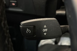 valkoinen BMW 320 2010 kuva 20.