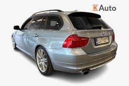 sininen BMW 320 2010 kuva 2.