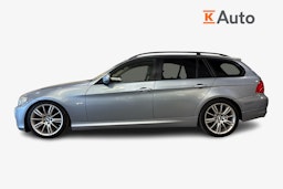 sininen BMW 320 2010 kuva 5.