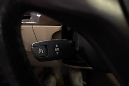 sininen BMW 320 2010 kuva 18.