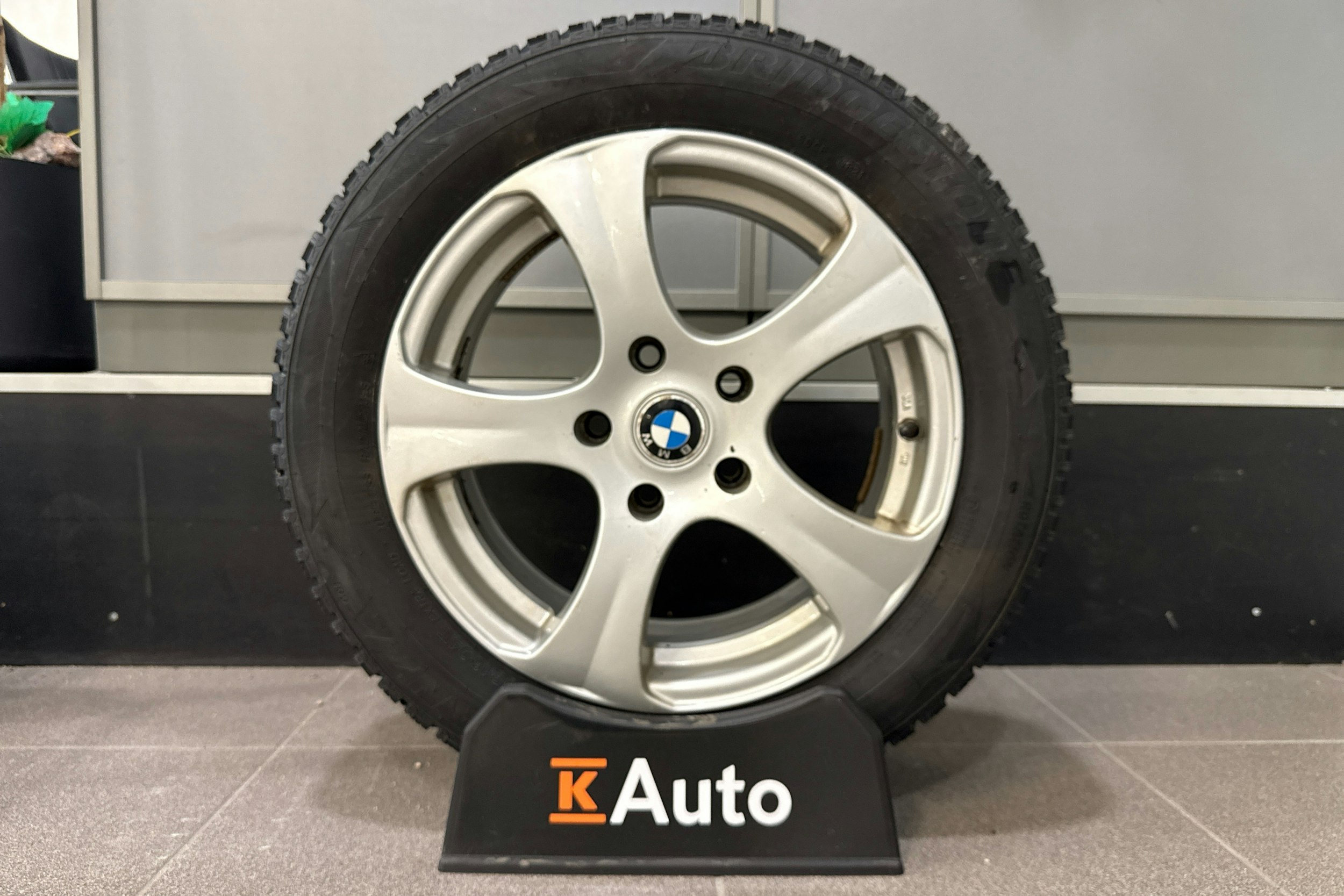 sininen BMW 320 2010 kuva 26.