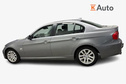 Harmaa BMW 320 2011 kuva 7.