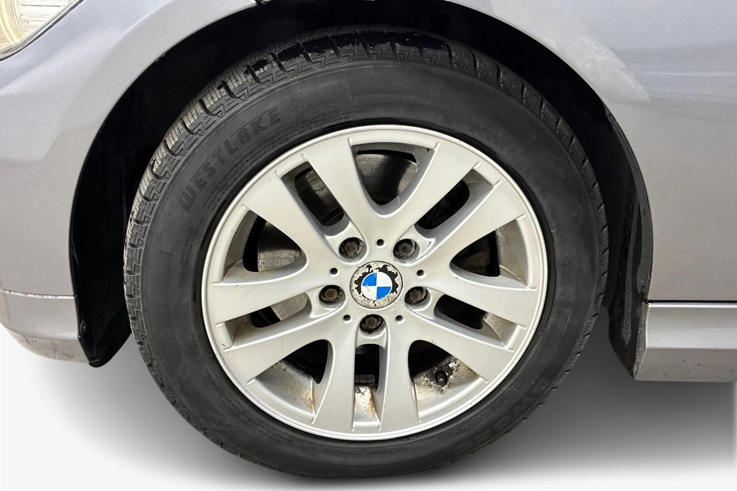 Harmaa BMW 320 2011 kuva 12.