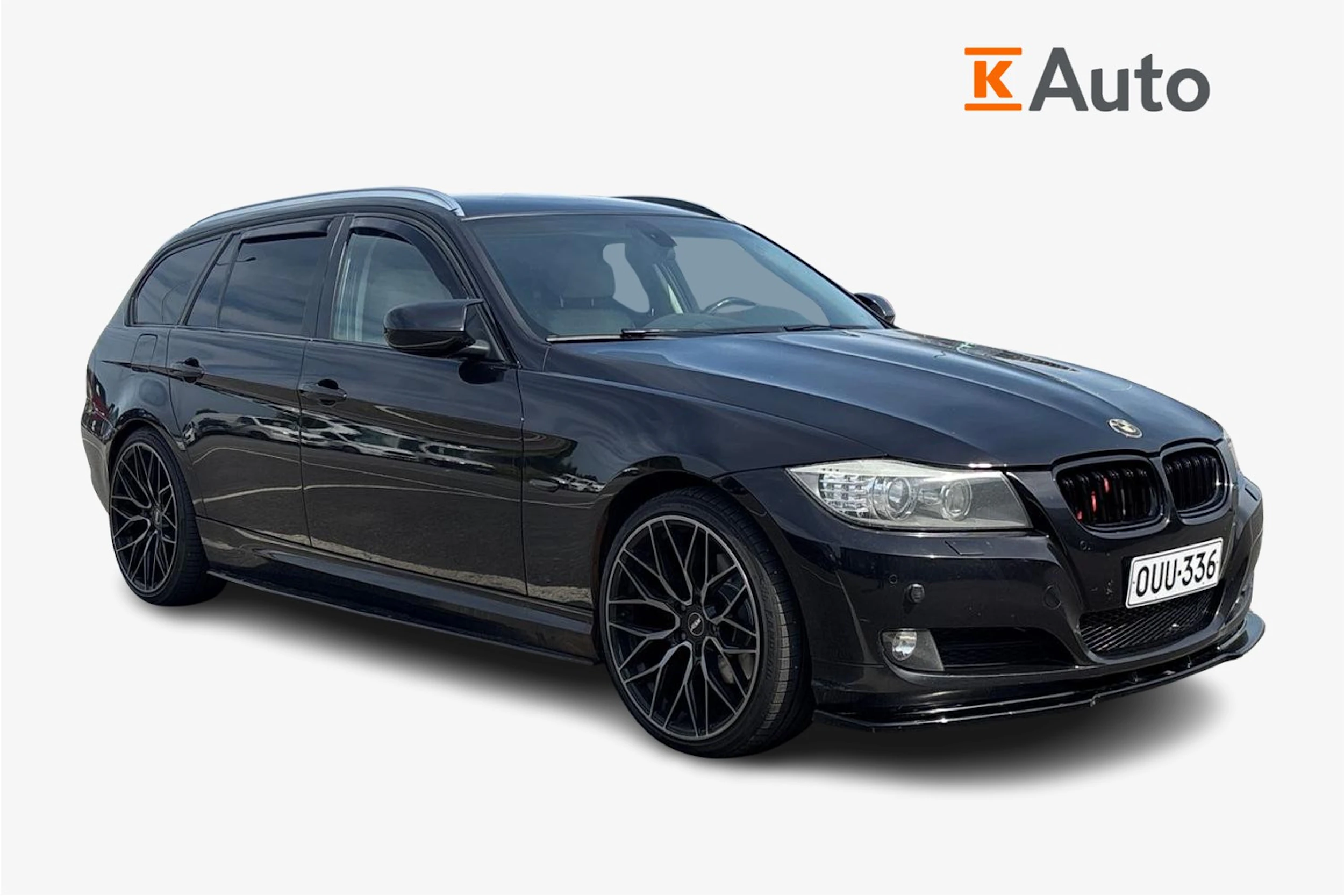 musta BMW 320 2011 kuva 1.