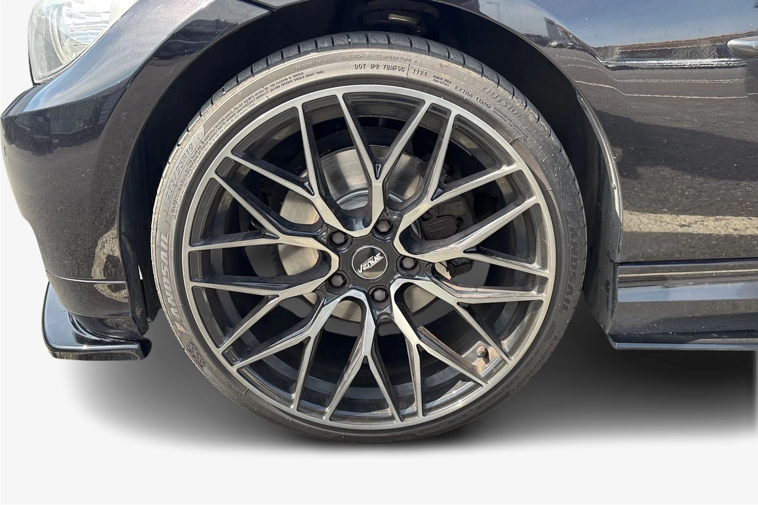 musta BMW 320 2011 kuva 9.