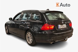 musta BMW 320 2011 kuva 2.