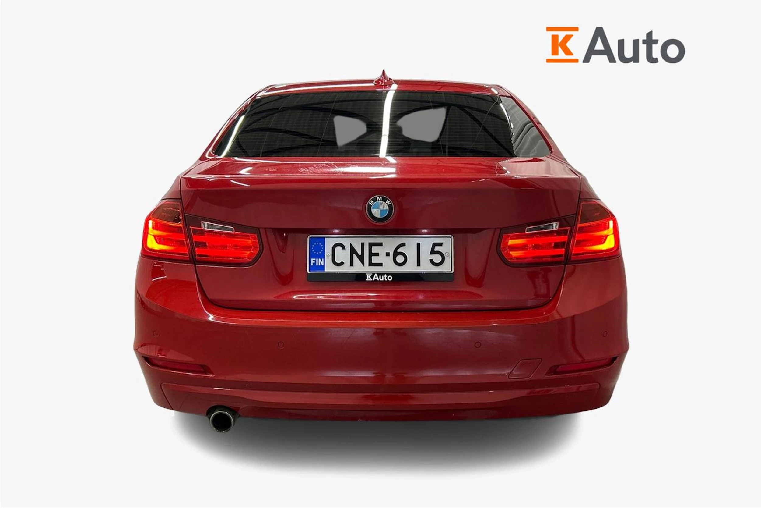 punainen BMW 320 2012 kuva 3.