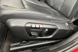 punainen BMW 320 2012 kuva 14.