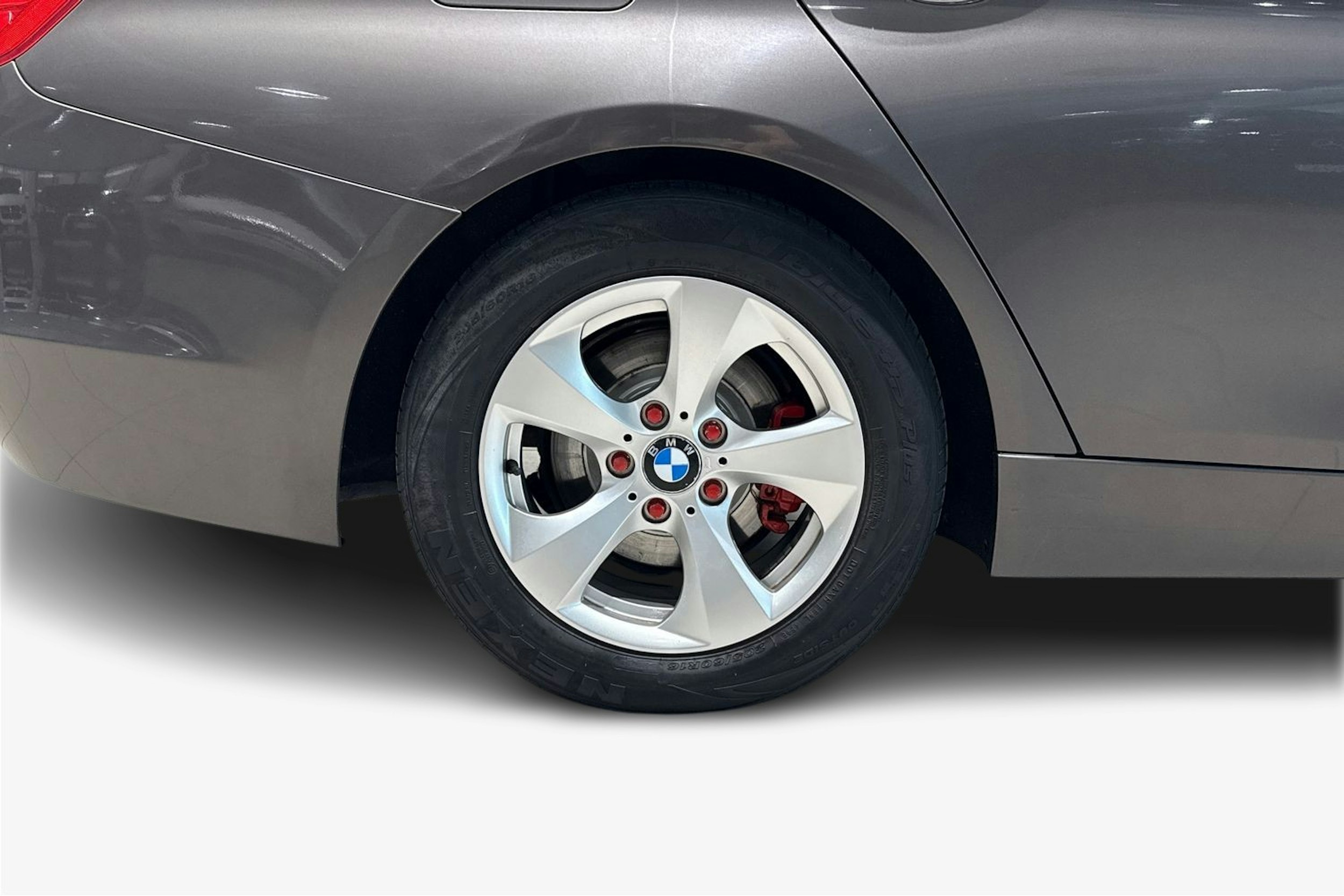 ruskea (beige) BMW 320 2012 kuva 11.