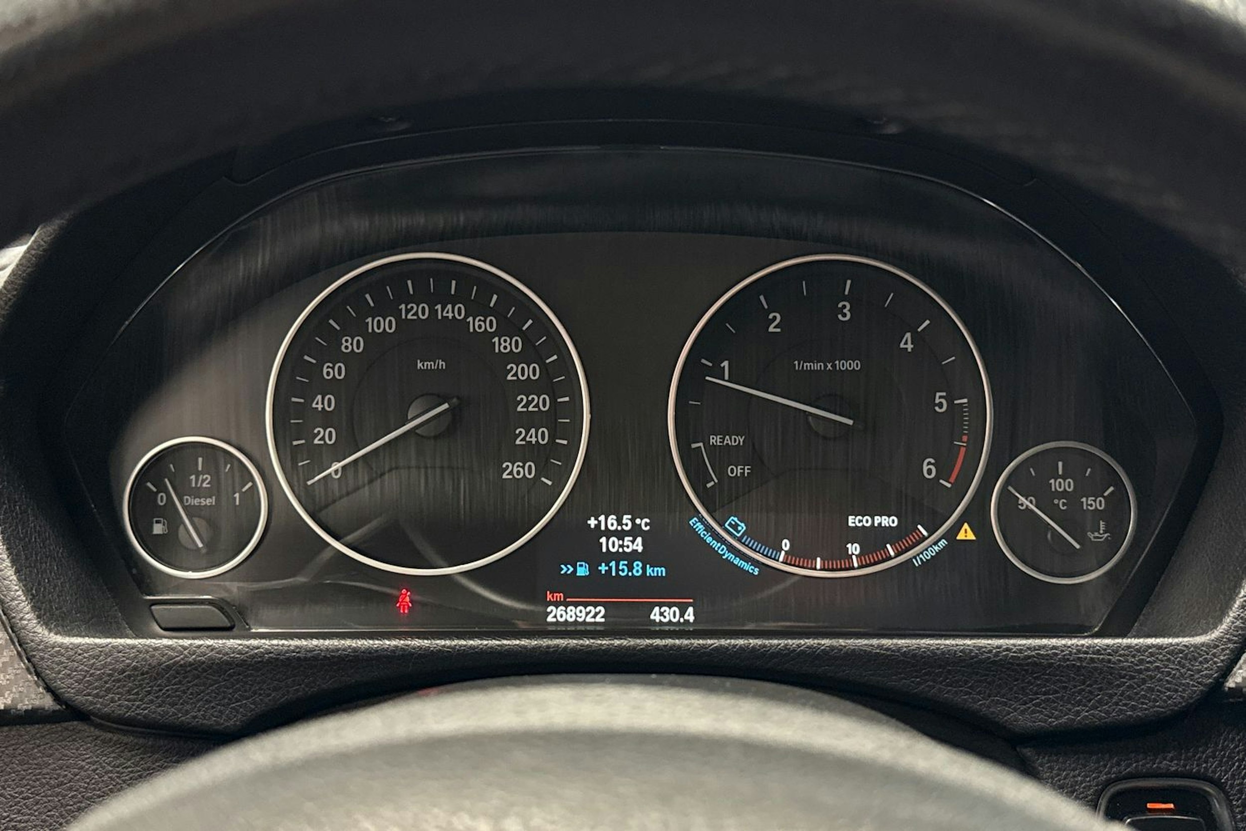 ruskea (beige) BMW 320 2012 kuva 16.