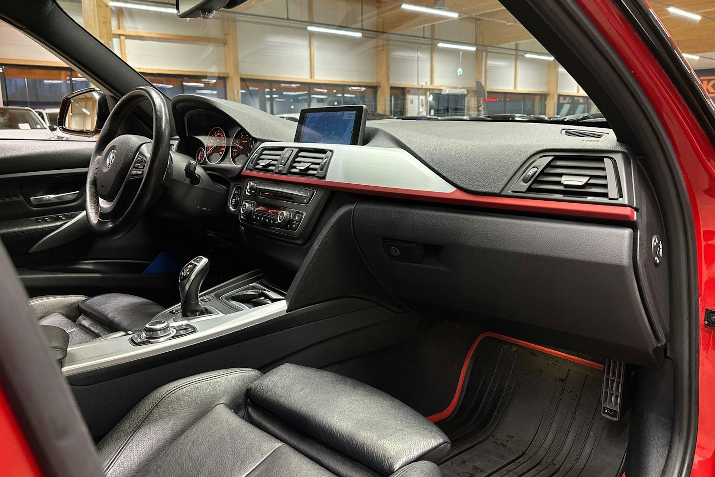 BMW 320 2012 kuva 14.