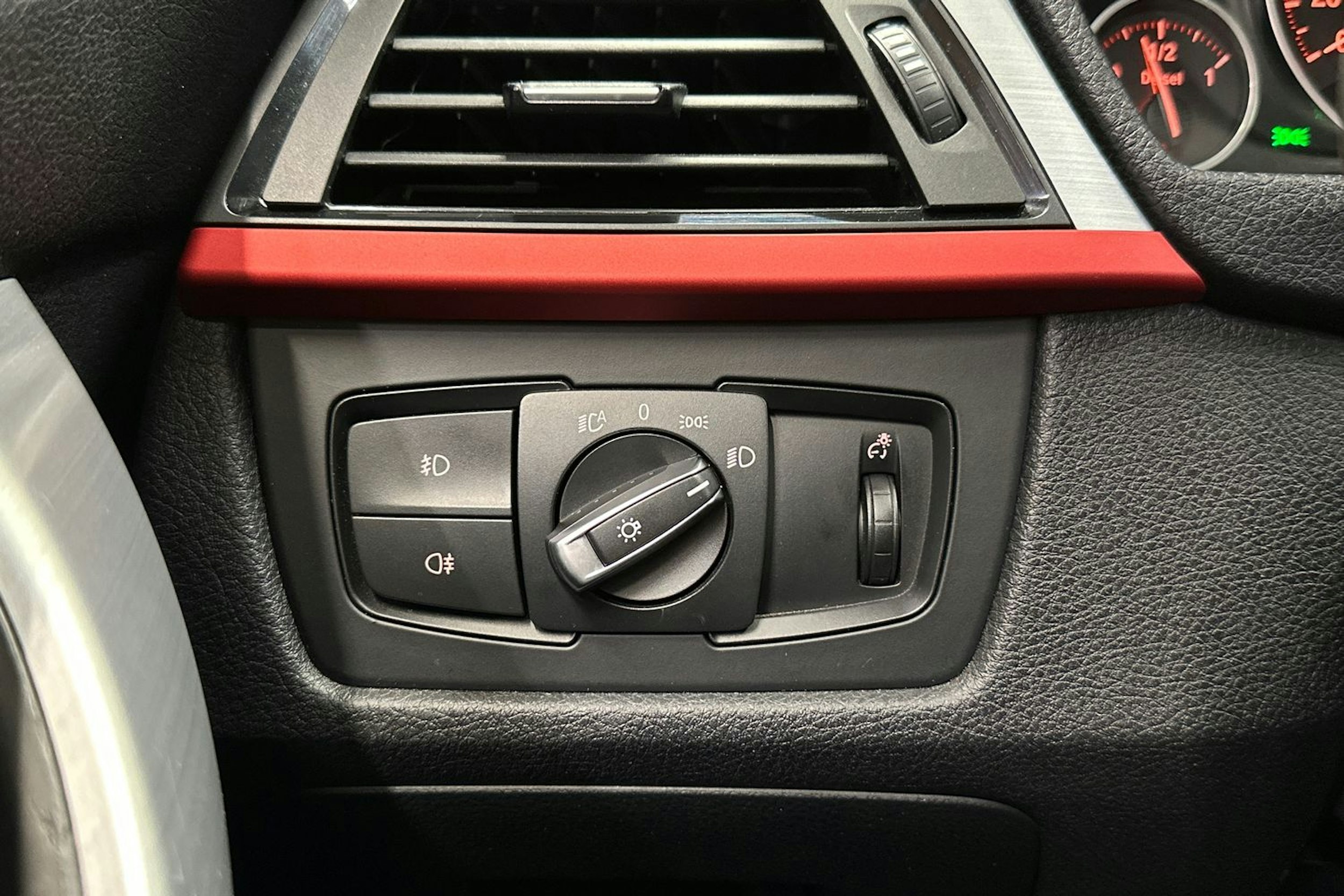 BMW 320 2012 kuva 27.