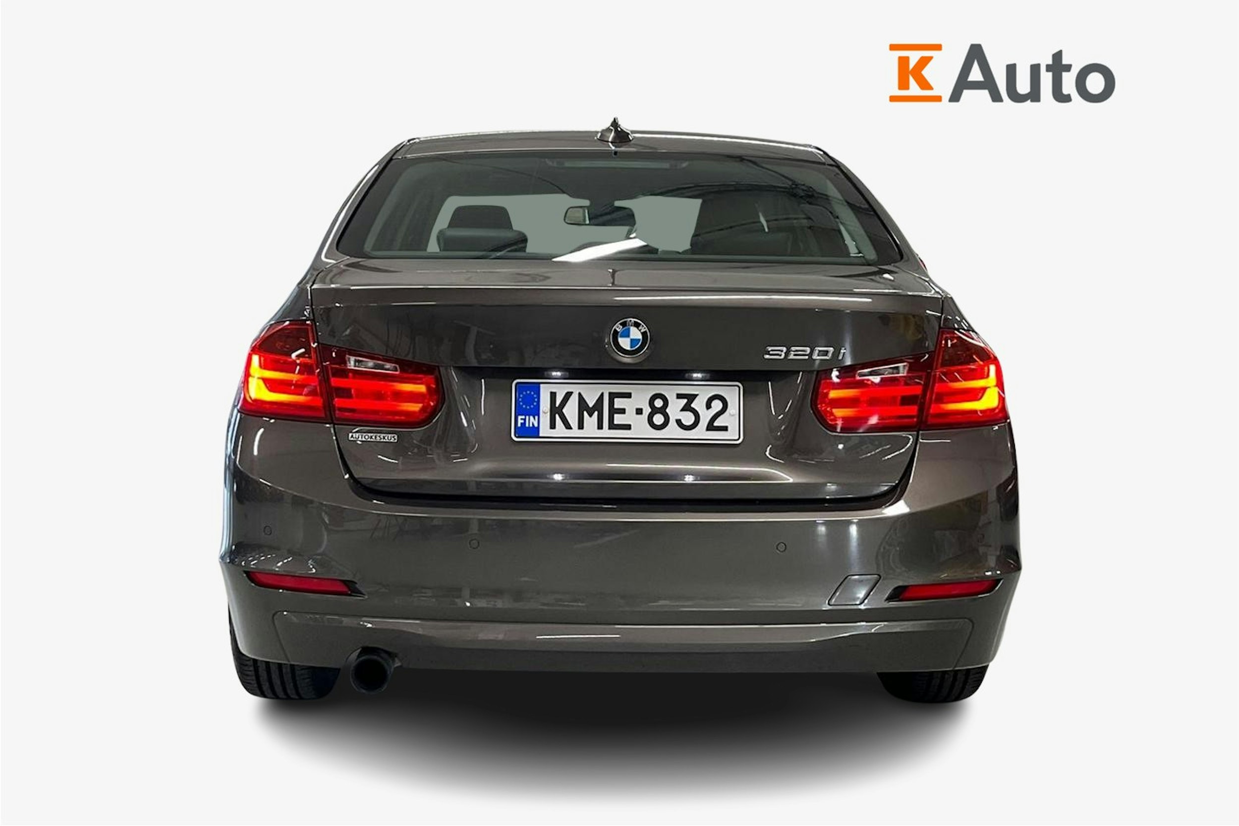 ruskea (beige) BMW 320 2012 kuva 3.