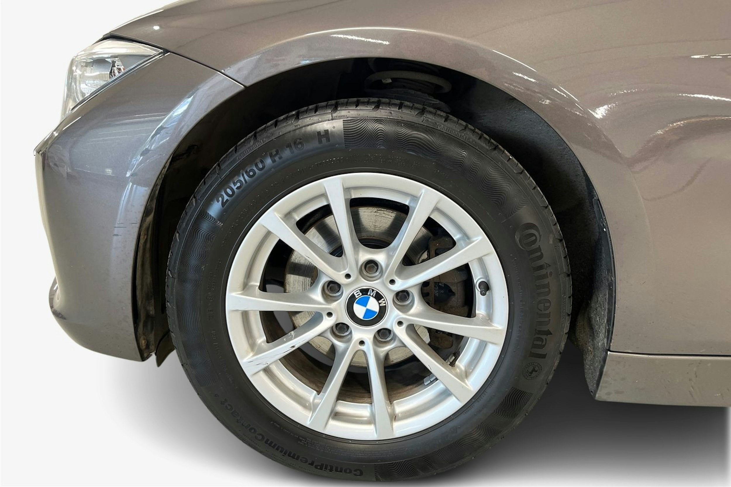 ruskea (beige) BMW 320 2012 kuva 11.