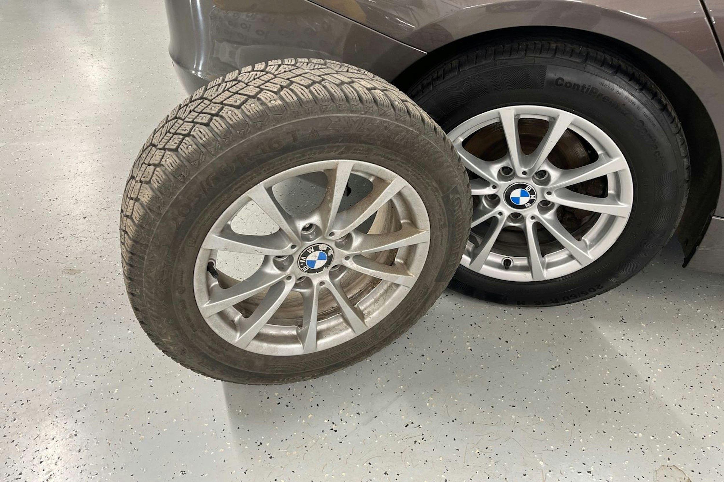 ruskea (beige) BMW 320 2012 kuva 13.