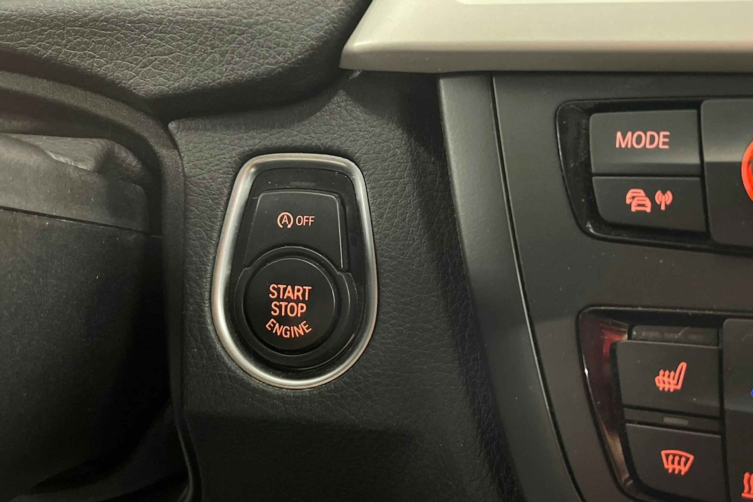ruskea (beige) BMW 320 2012 kuva 26.