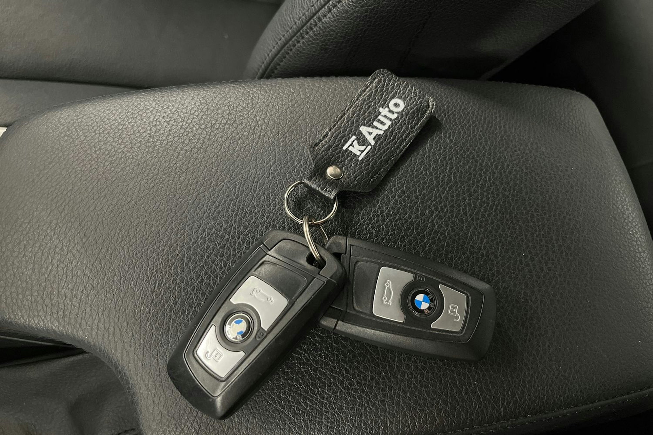 ruskea (beige) BMW 320 2012 kuva 28.