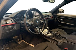 valkoinen BMW 320 2012 kuva 6.