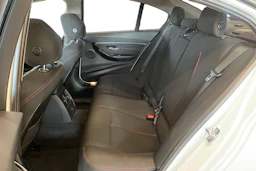 valkoinen BMW 320 2012 kuva 8.