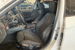 valkoinen BMW 320 2012 kuva 11.