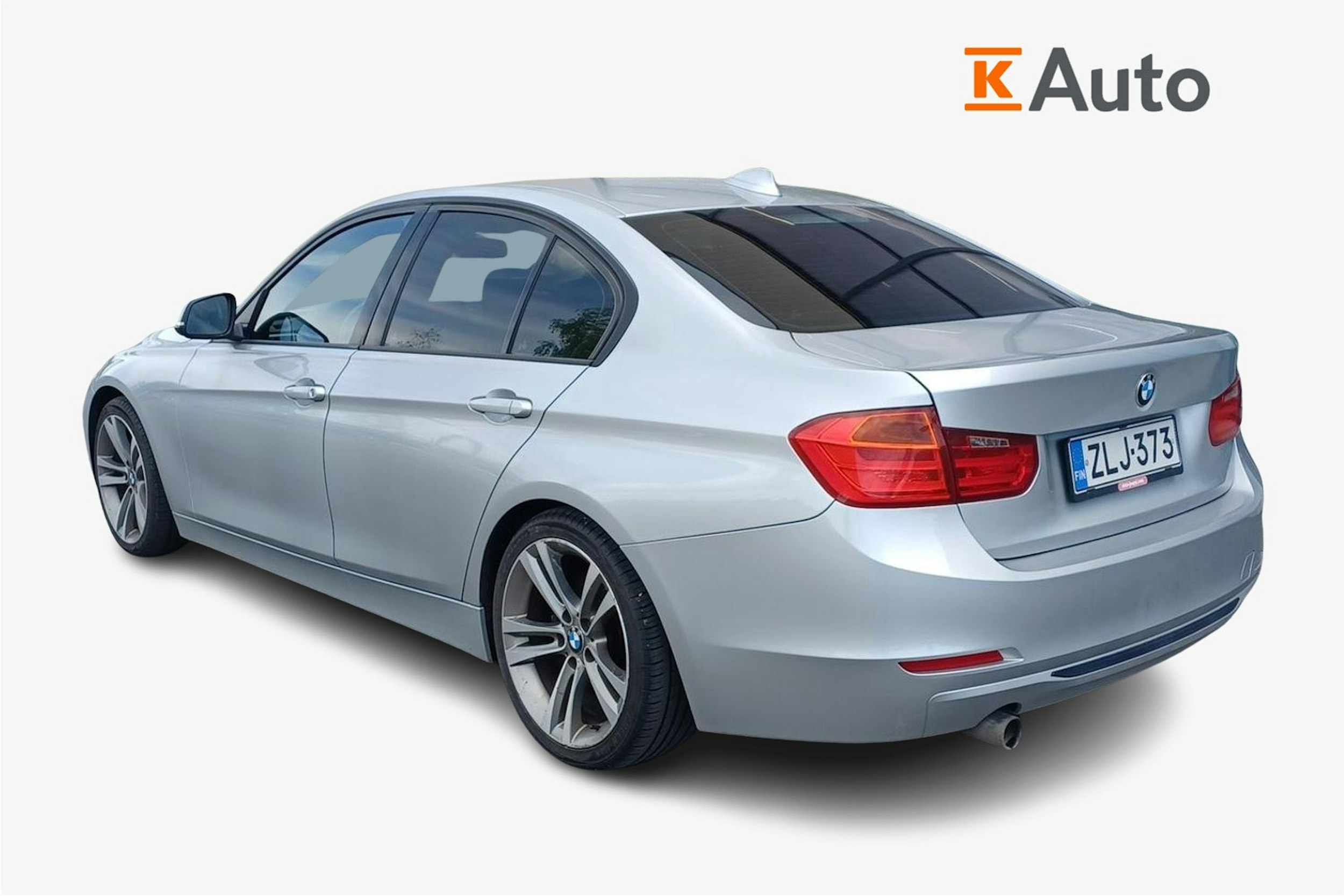met. hopea BMW 320 2012 kuva 2.