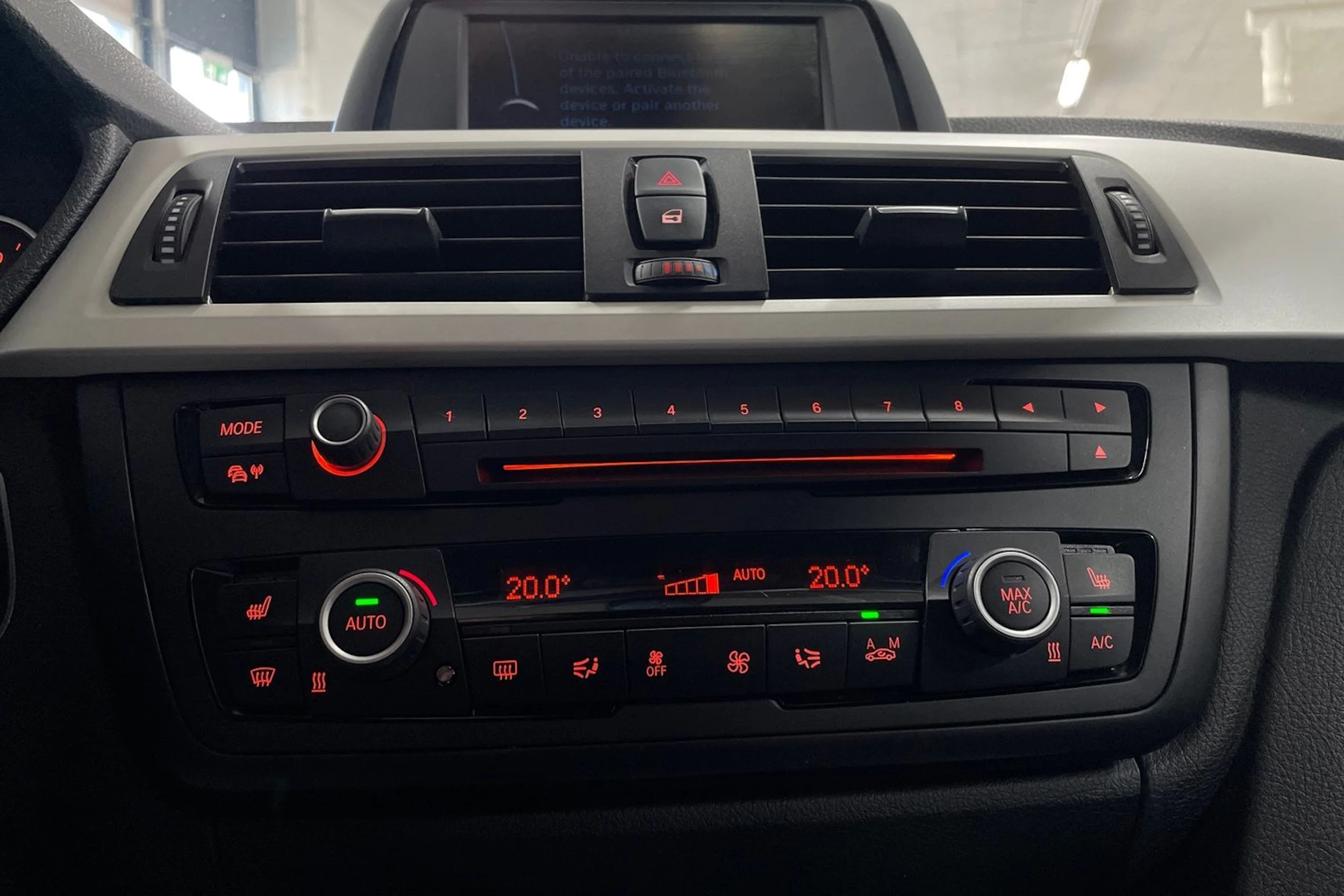 Sininen BMW 320 2013 kuva 22.