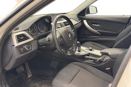 valkoinen BMW 320 2013 kuva 7.