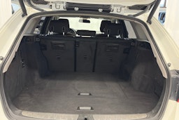 valkoinen BMW 320 2013 kuva 15.