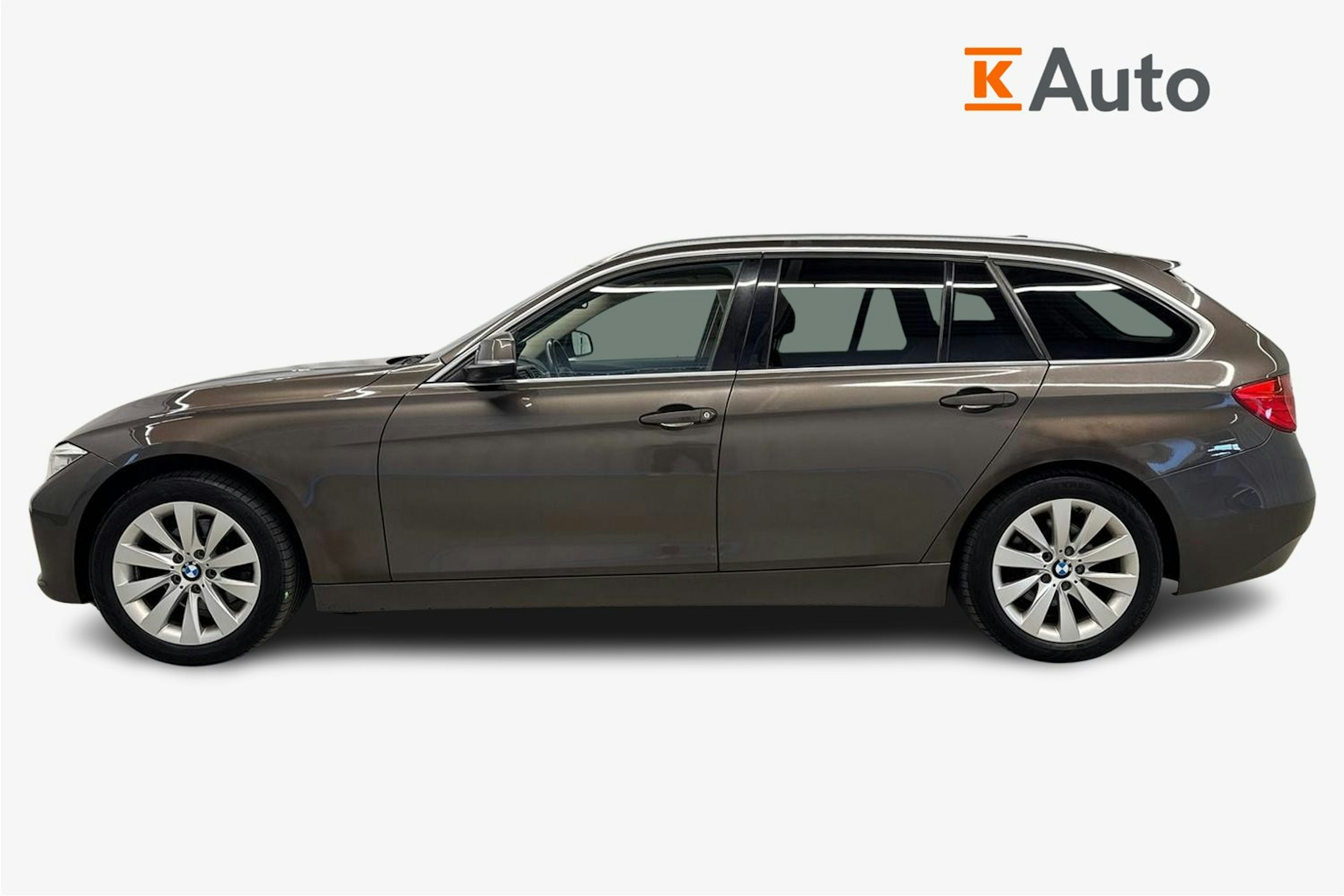 BMW 320 2013 kuva 6.
