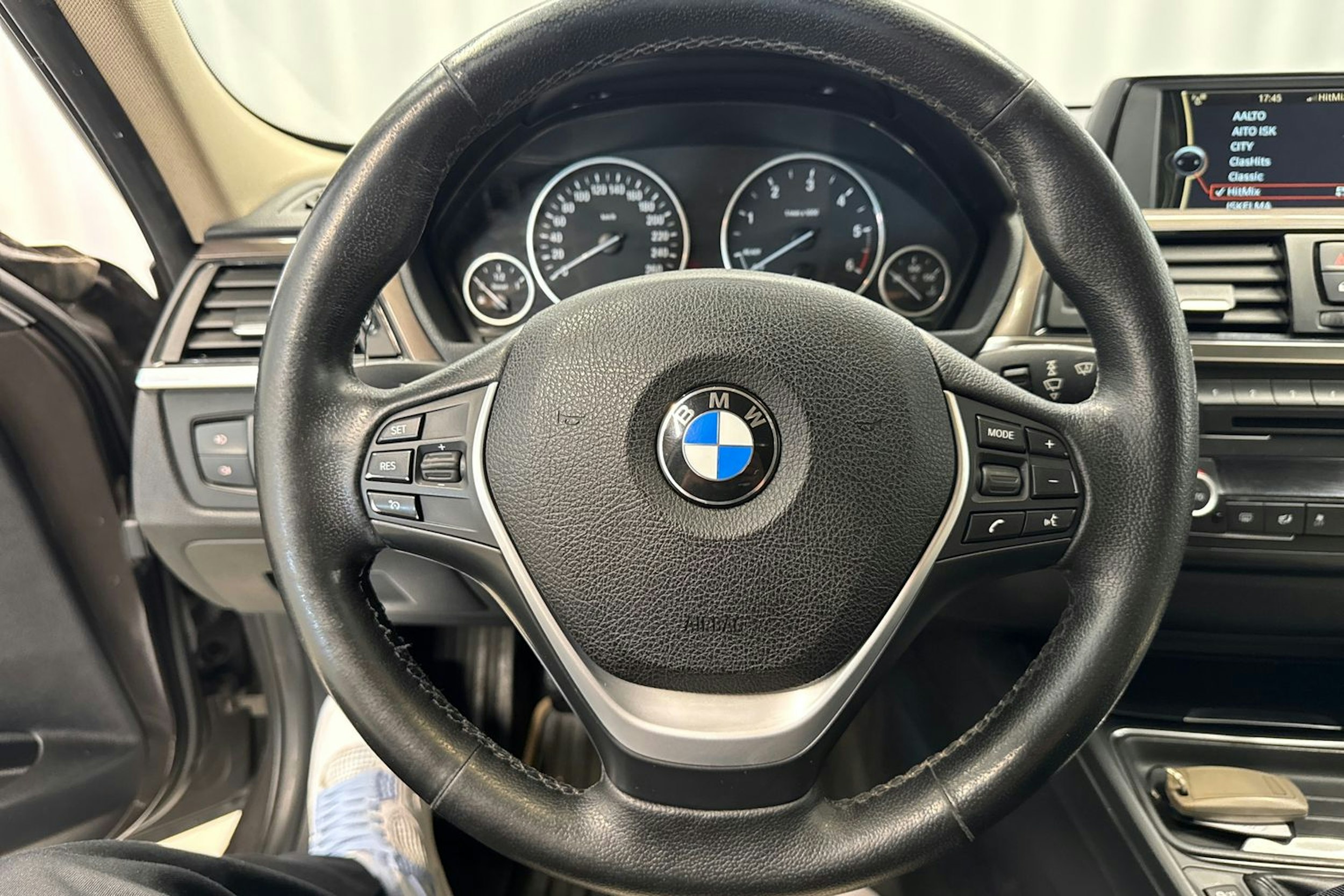 BMW 320 2013 kuva 14.