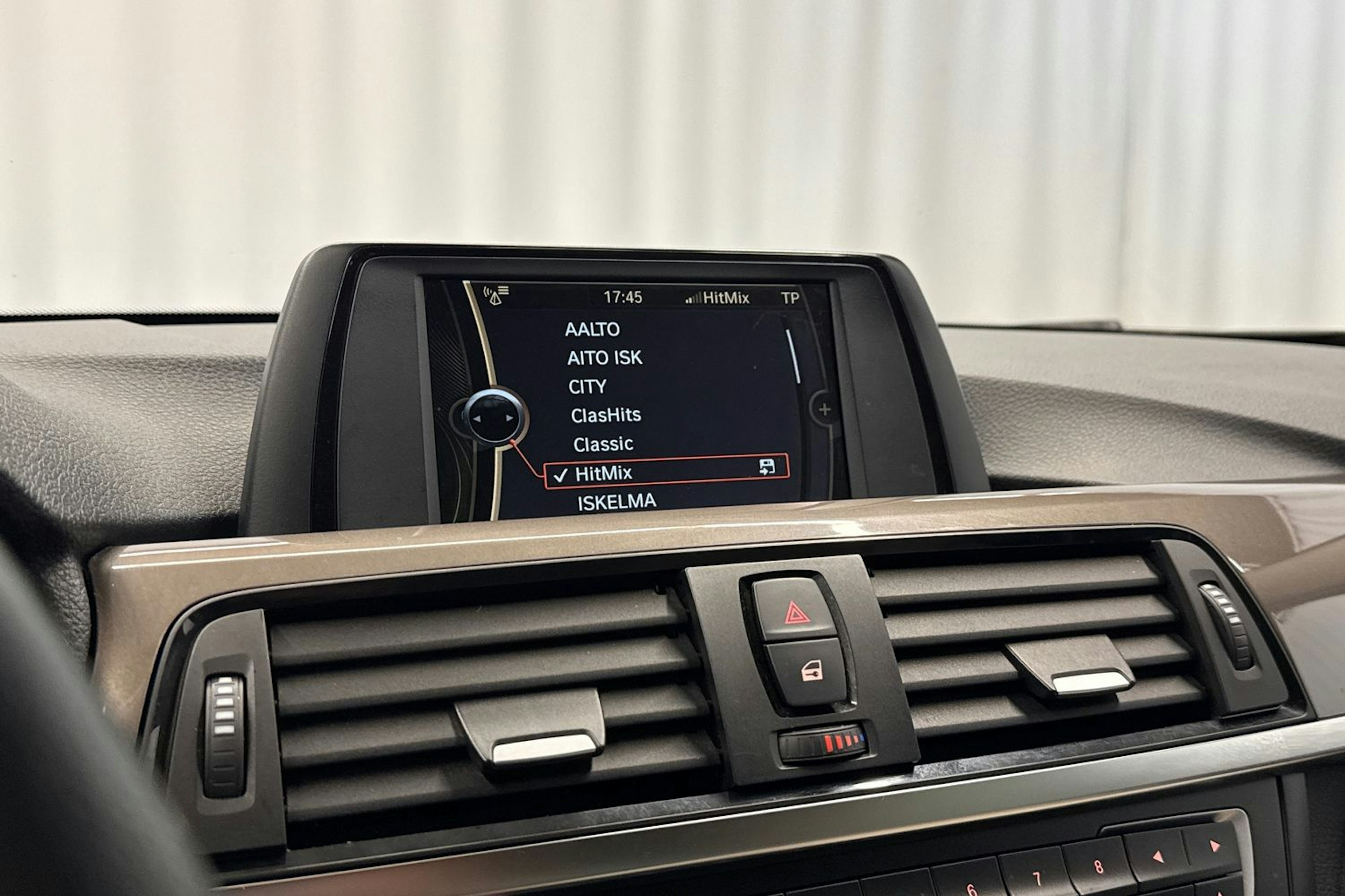 BMW 320 2013 kuva 15.