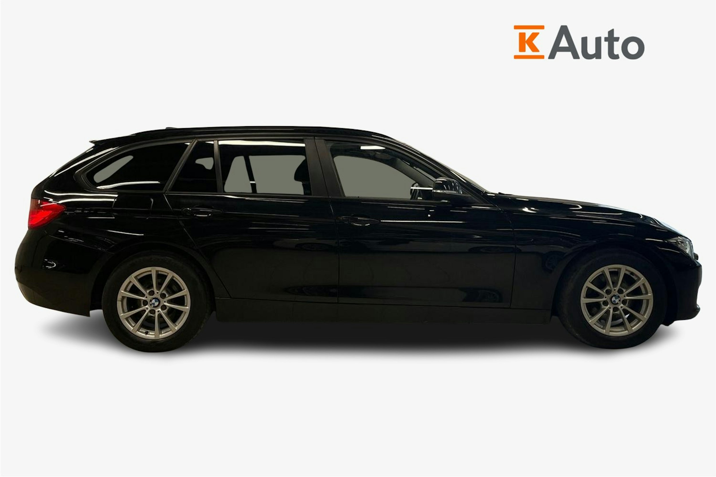Musta BMW 320 2013 kuva 6.