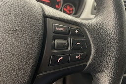 Musta BMW 320 2013 kuva 17.