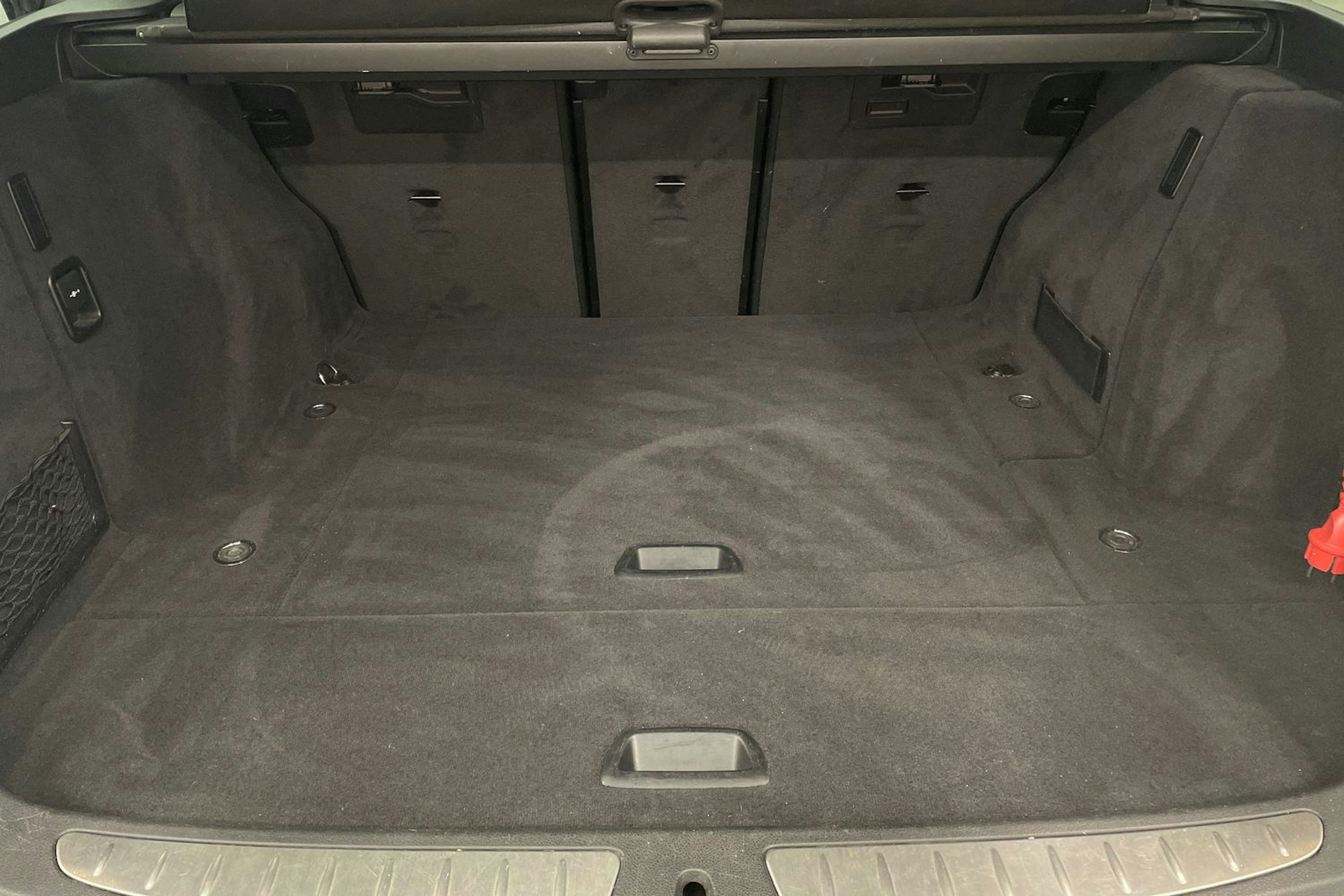Musta BMW 320 2013 kuva 20.
