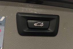 Musta BMW 320 2013 kuva 21.