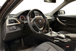 Ruskea (beige) BMW 320 2013 kuva 3.