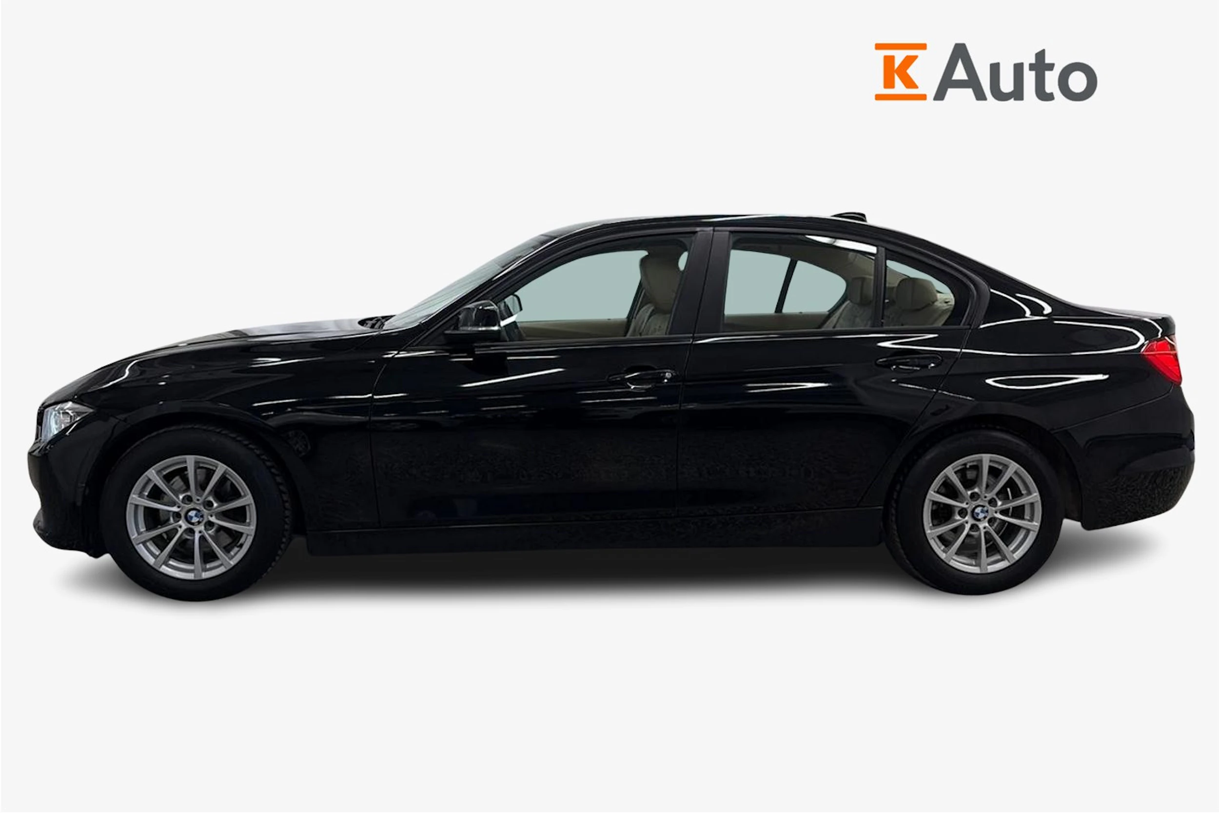 musta BMW 320 2013 kuva 7.