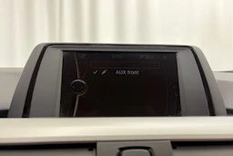 musta BMW 320 2013 kuva 21.